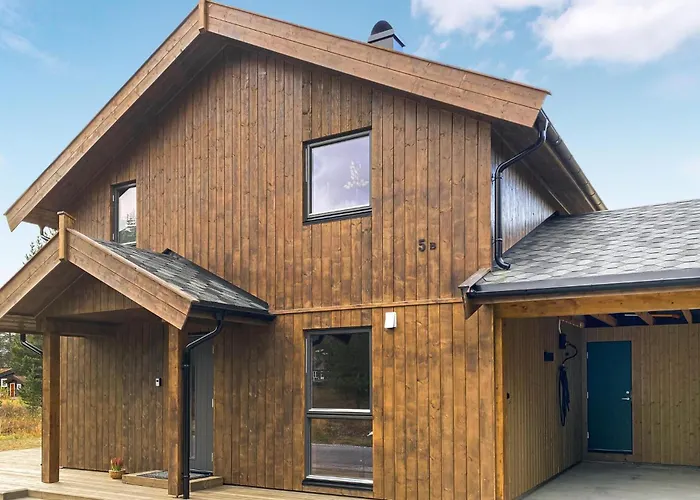 Сasa de vacaciones 4 Bedroom In *